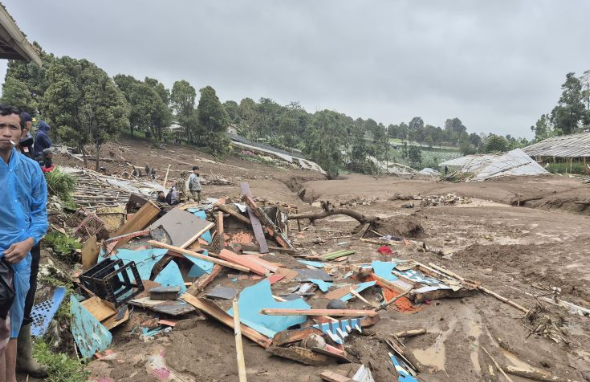 Longsor Bandung Barat, Warga Masih Dicari