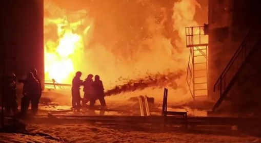 serangan-drone-ukraina-picu-kebakaran-di-rusia