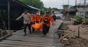 mayat-pria-ini-terdampar-di-perairan-meranti-riau