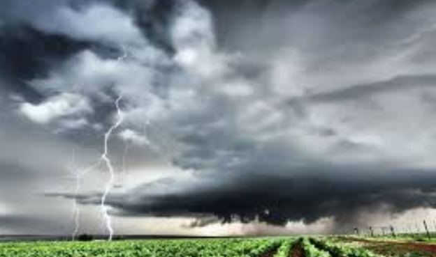 Hujan Lebat Ancam Jawa-Bali